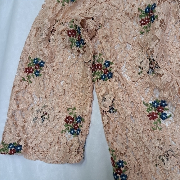 𝅺Zara Lace Floral Cropped top‎ - Picture 10 of 12
